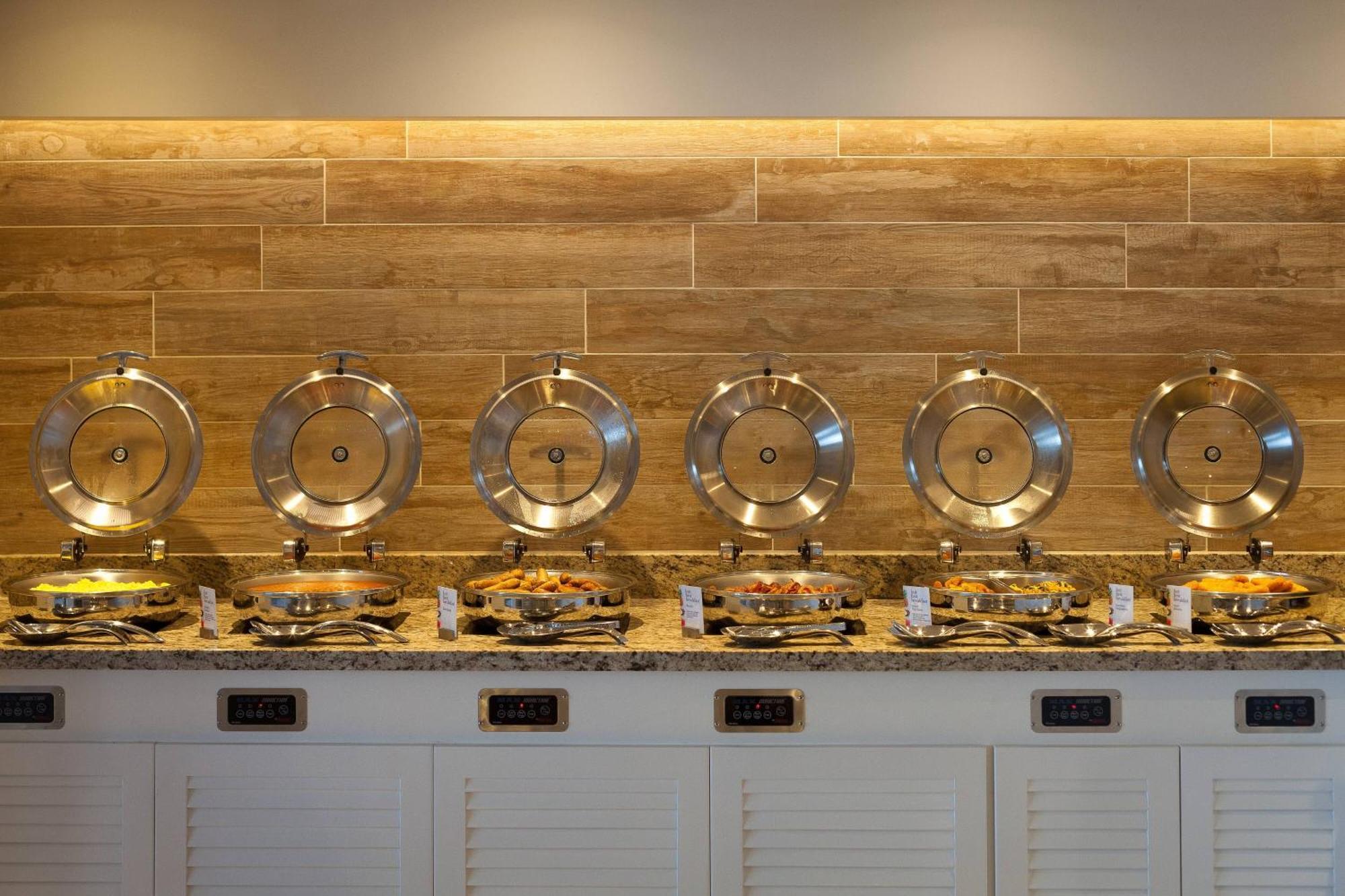 Waves Resort & Spa, Barbados, An Autograph Collection All-Inclusive Resort Saint James Exteriér fotografie