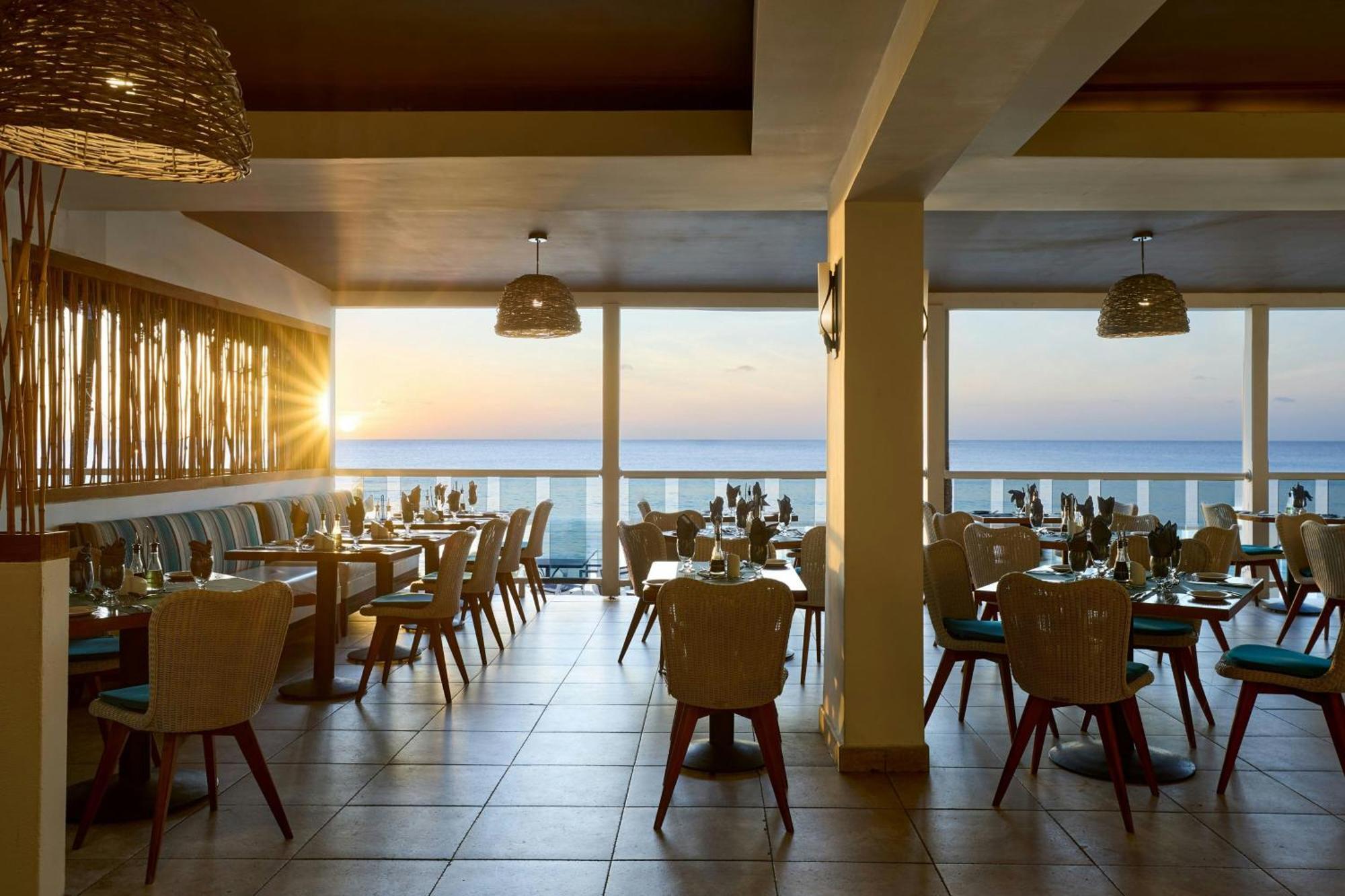 Waves Resort & Spa, Barbados, An Autograph Collection All-Inclusive Resort Saint James Exteriér fotografie