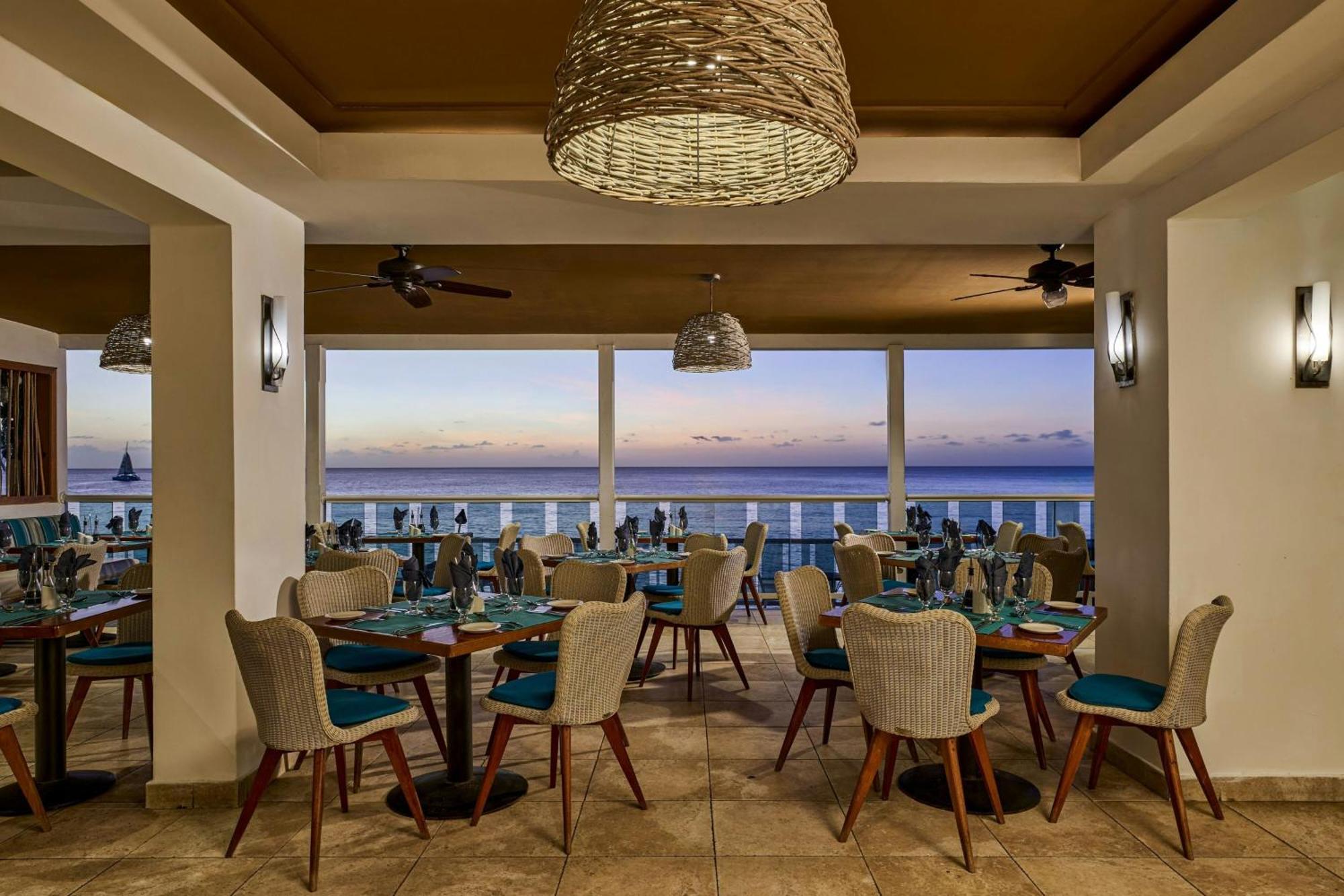 Waves Resort & Spa, Barbados, An Autograph Collection All-Inclusive Resort Saint James Exteriér fotografie
